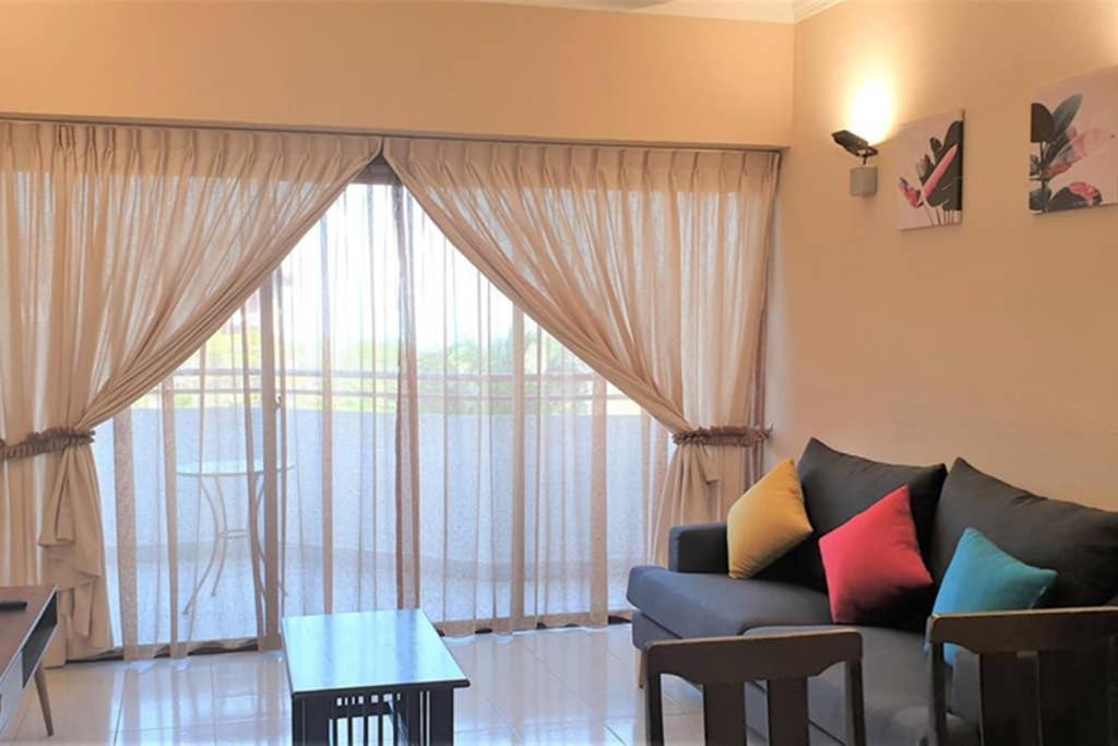 Poolview Resort Batu Ferringhi 502 - 2 Rooms מראה חיצוני תמונה