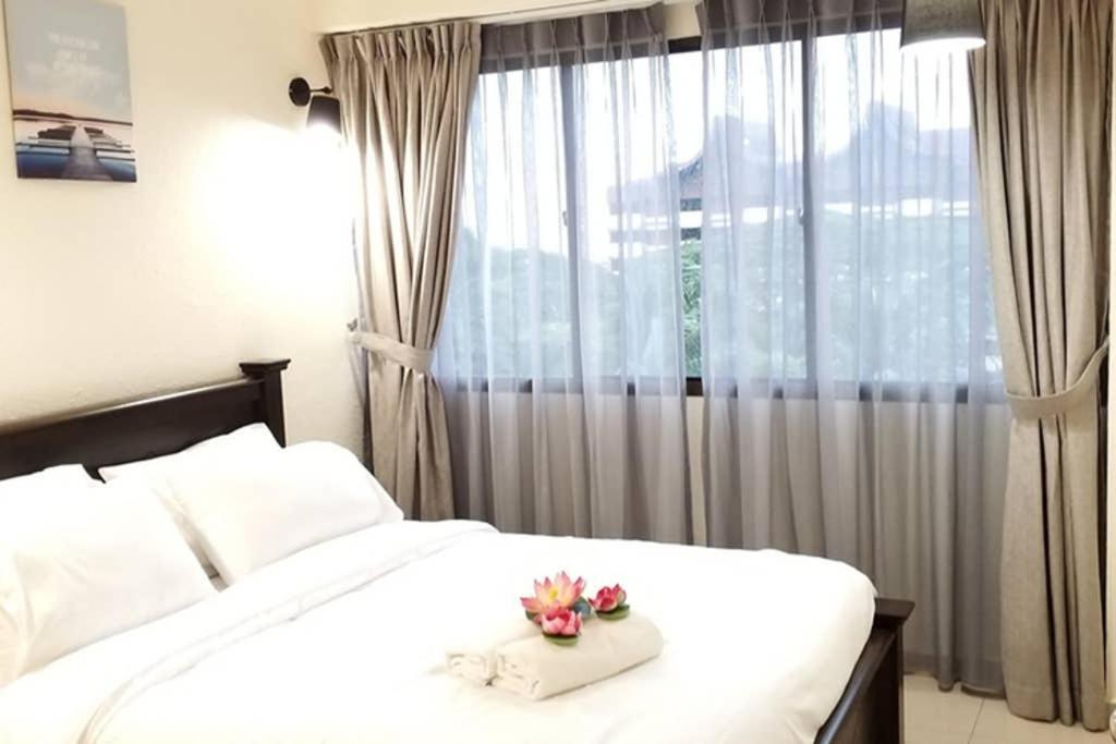 Poolview Resort Batu Ferringhi 502 - 2 Rooms מראה חיצוני תמונה