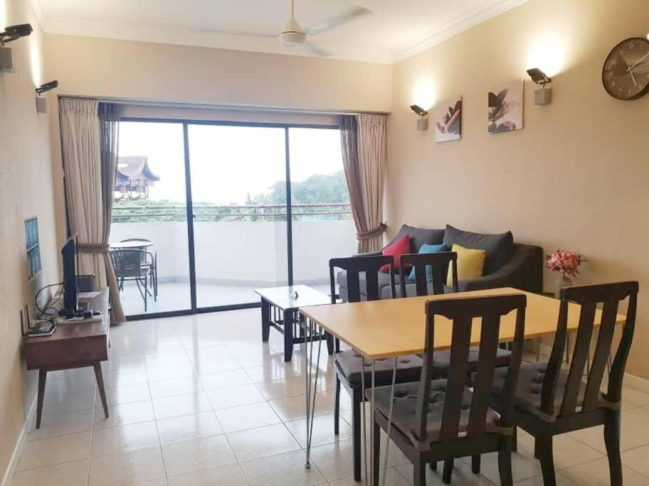 Poolview Resort Batu Ferringhi 502 - 2 Rooms מראה חיצוני תמונה