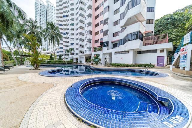 Poolview Resort Batu Ferringhi 502 - 2 Rooms מראה חיצוני תמונה